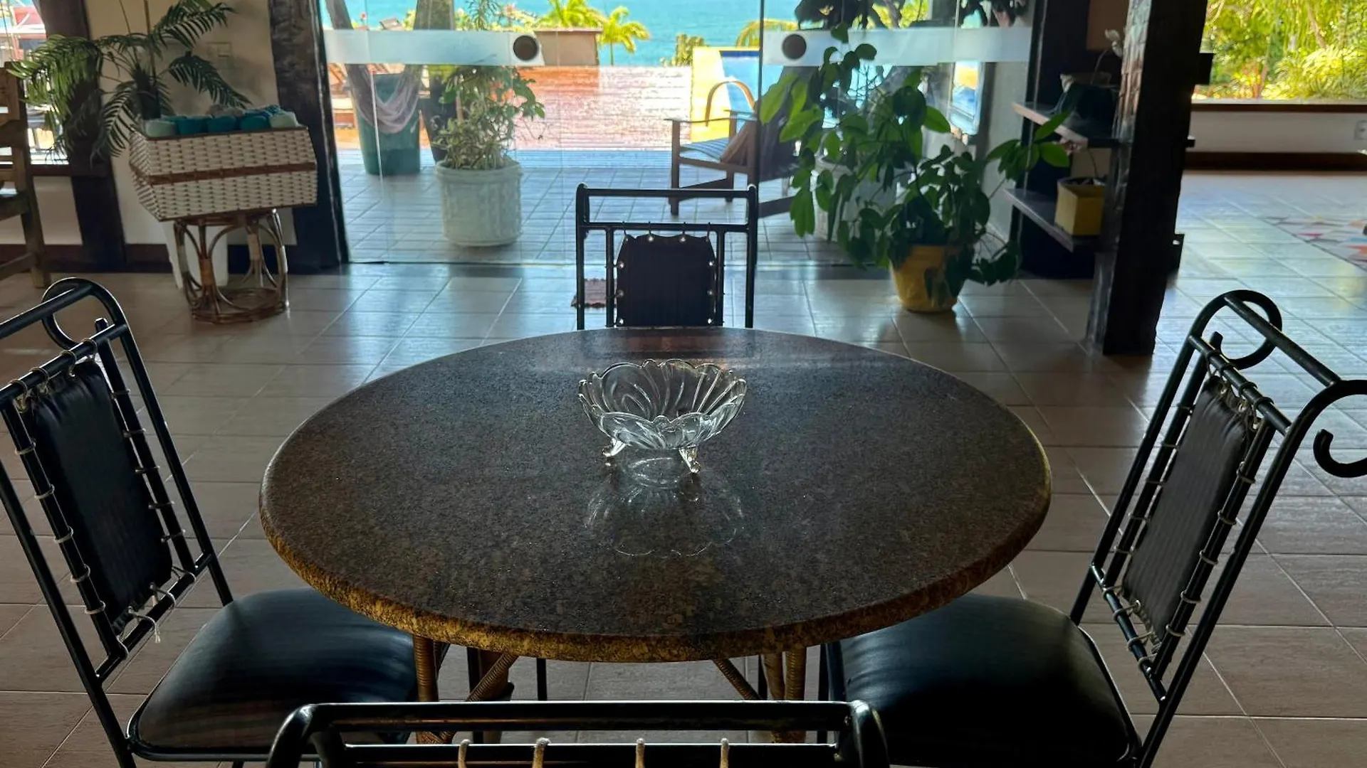Buzios Prime: Vista Mar, 50M Da Praia Da Ferradura, 8 Suites 0*, Armacao dos Buzios Brazil
